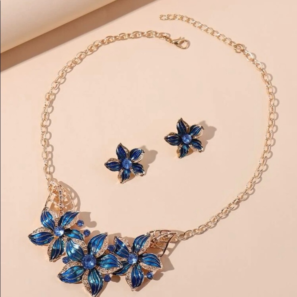 Women necklace set